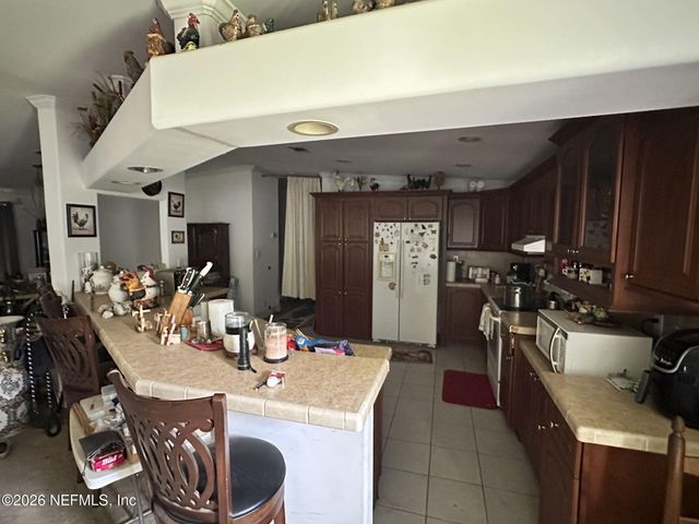 5021 PARETE Road S, Jacksonville, FL 32218