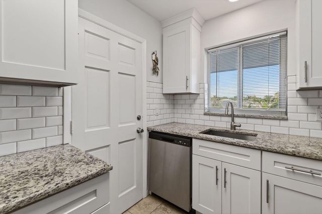 9 Garden Street 204j, Tequesta, FL 33469