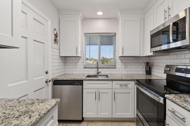 9 Garden Street 204j, Tequesta, FL 33469