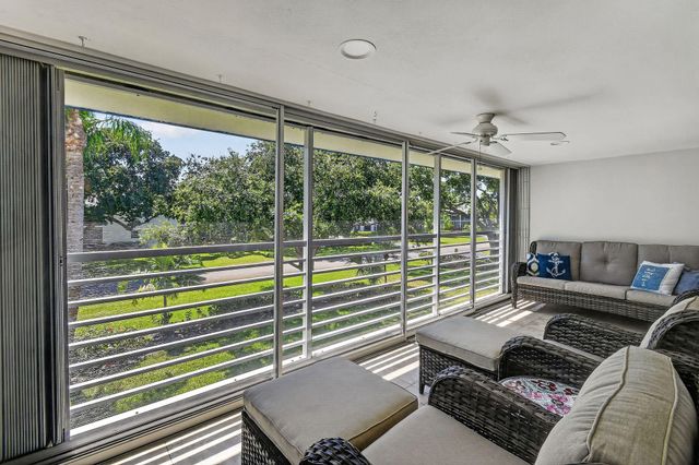 9 Garden Street 204j, Tequesta, FL 33469