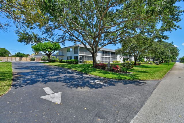 9 Garden Street 204j, Tequesta, FL 33469