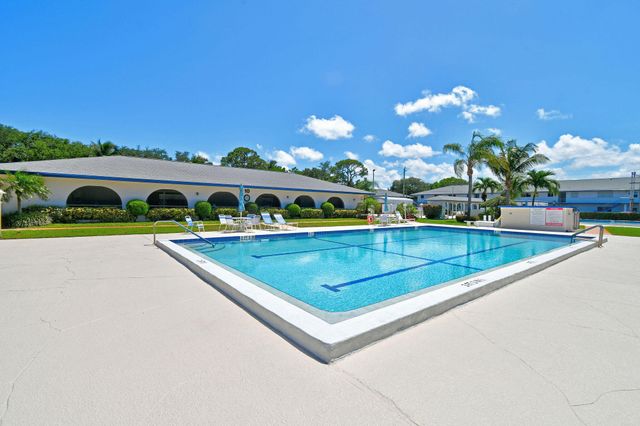 9 Garden Street 204j, Tequesta, FL 33469
