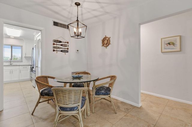 9 Garden Street 204j, Tequesta, FL 33469