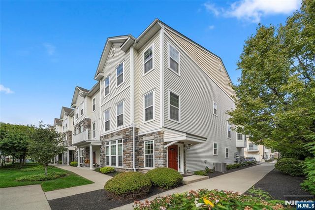 3 Holly Lane, Garfield, NJ 07026