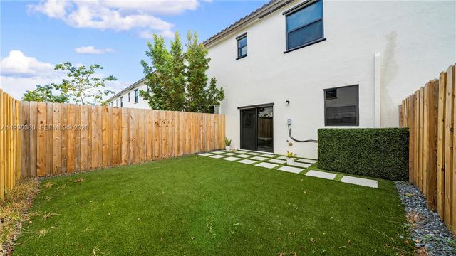 11851 SW 246th Ter 0, Homestead, FL 33032