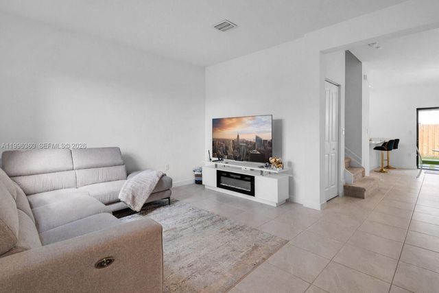 11851 SW 246th Ter 0, Homestead, FL 33032