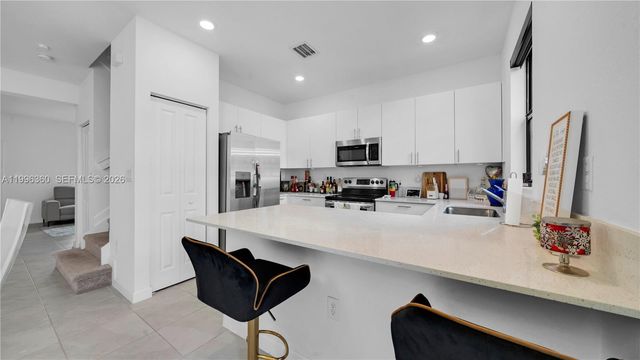 11851 SW 246th Ter 0, Homestead, FL 33032