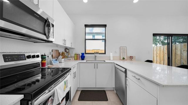 11851 SW 246th Ter 0, Homestead, FL 33032