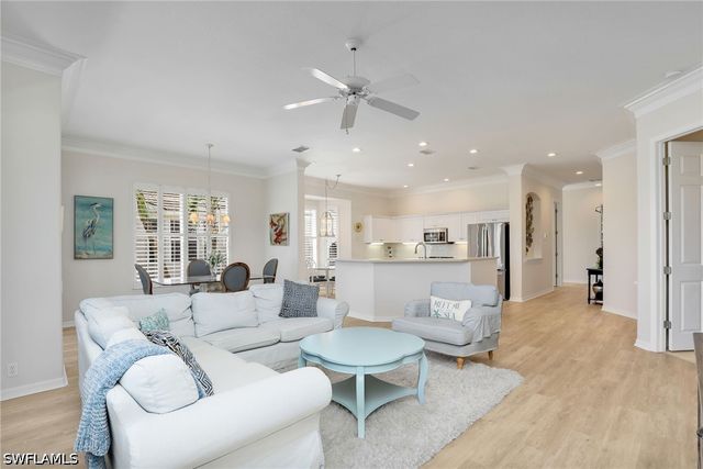 3280 Hamlet DR 4, Naples, FL 34105