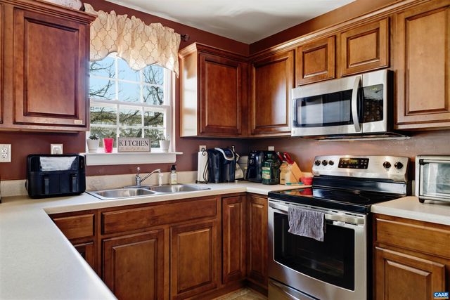 101 COUNTRYSIDE DR, Louisa, VA 23093