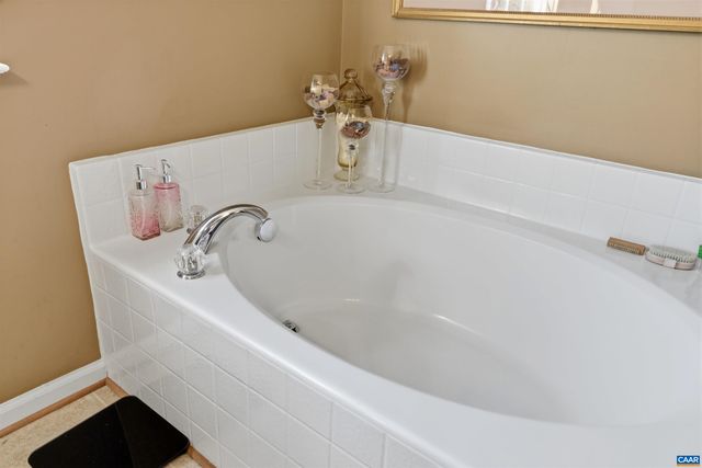 101 COUNTRYSIDE DR, Louisa, VA 23093