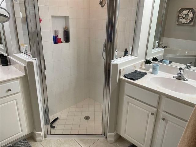 9195 Michael CIR # 1301, Naples, FL 34113