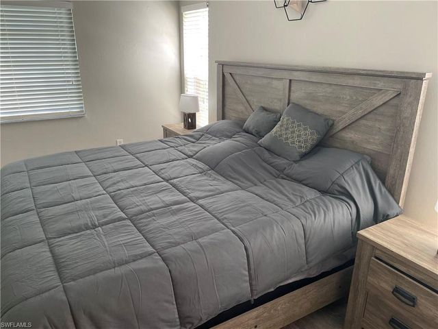 9195 Michael CIR # 1301, Naples, FL 34113