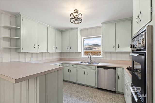 2756 Jennings Drive, Mobile, AL 36606