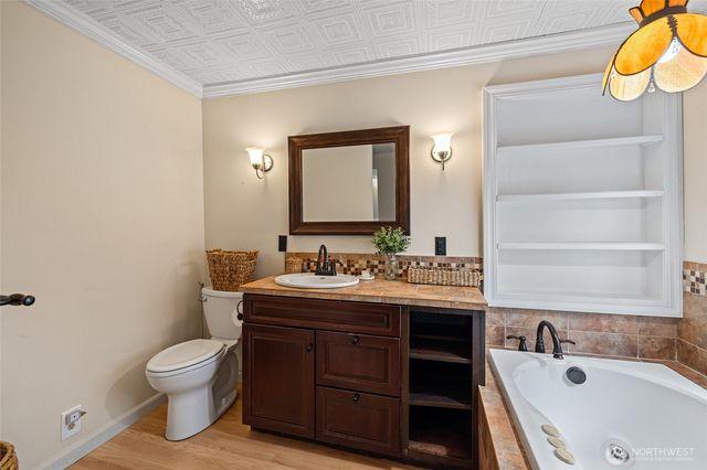 21260 Lake Sixteen Road, Mount Vernon, WA 98274