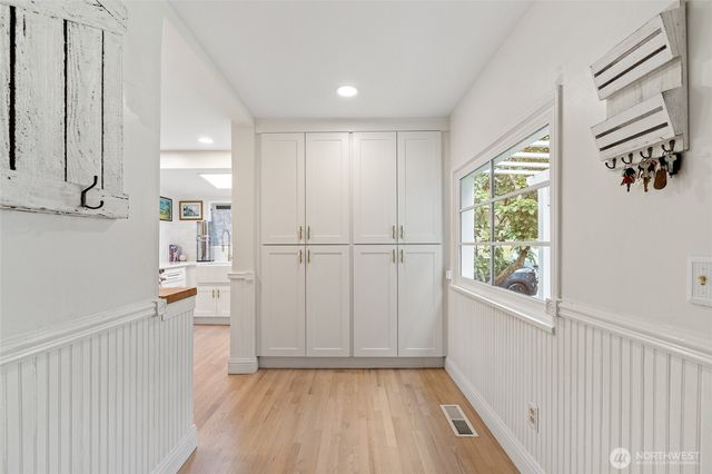 21260 Lake Sixteen Road, Mount Vernon, WA 98274