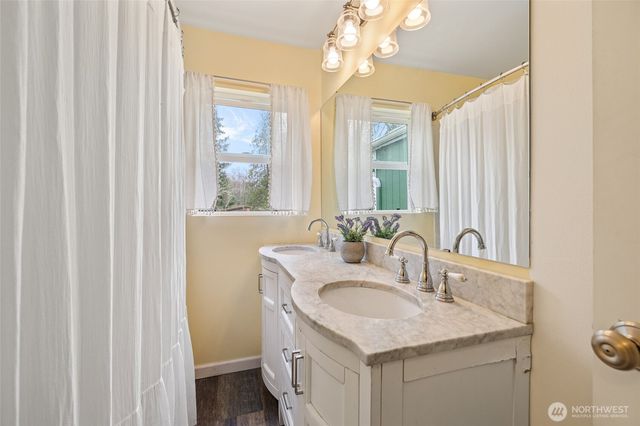 21260 Lake Sixteen Road, Mount Vernon, WA 98274