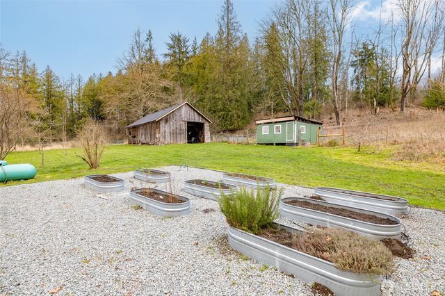 21260 Lake Sixteen Road, Mount Vernon, WA 98274