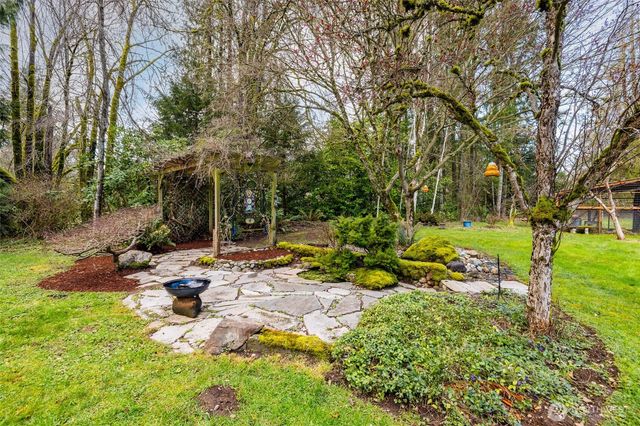 21260 Lake Sixteen Road, Mount Vernon, WA 98274