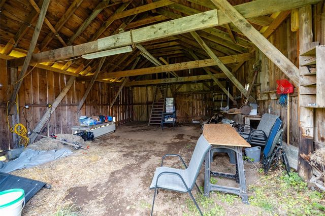 21260 Lake Sixteen Road, Mount Vernon, WA 98274