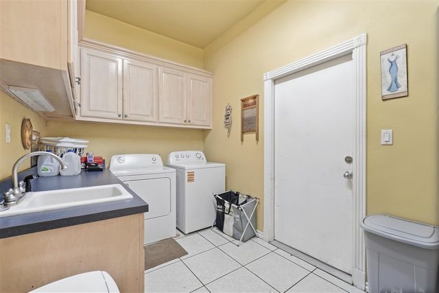 7710 Wyatt Lake Dr, Lawton, OK 73505