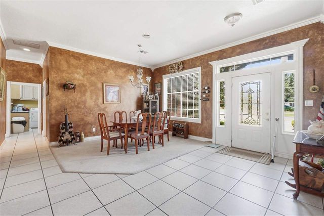 7710 Wyatt Lake Dr, Lawton, OK 73505