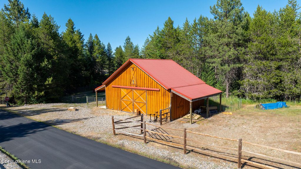 8899 W COEUR D ALENE DR, Spirit Lake, ID 83869 photo 11