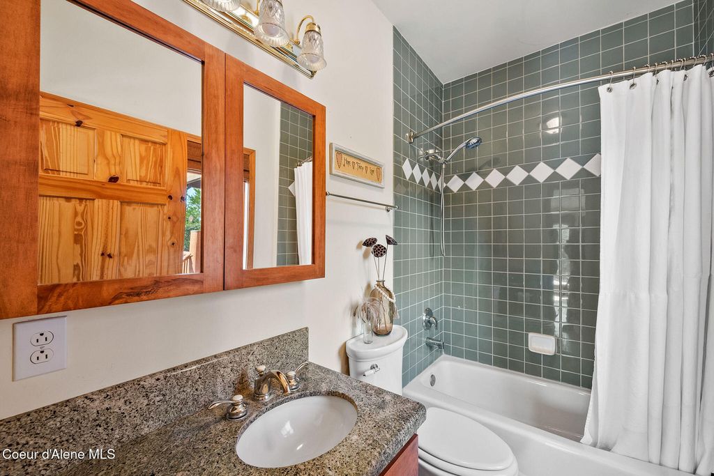 8899 W COEUR D ALENE DR, Spirit Lake, ID 83869 photo 35