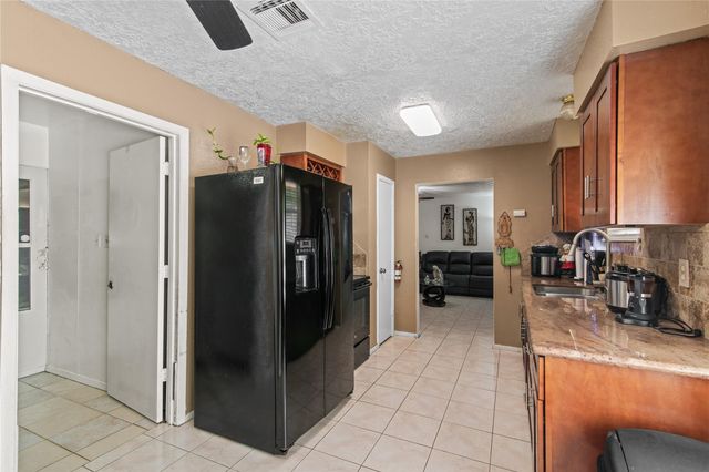 11515 Ensbrook Drive, Houston, TX 77099