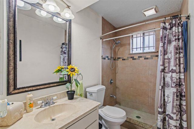 11515 Ensbrook Drive, Houston, TX 77099