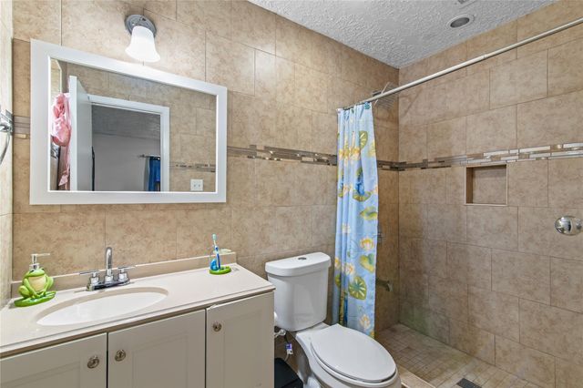 11515 Ensbrook Drive, Houston, TX 77099