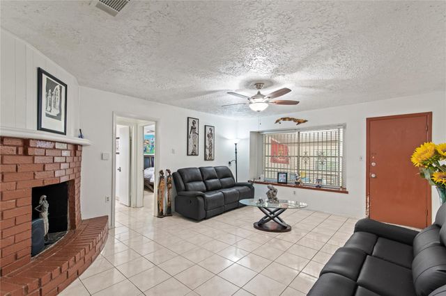 11515 Ensbrook Drive, Houston, TX 77099