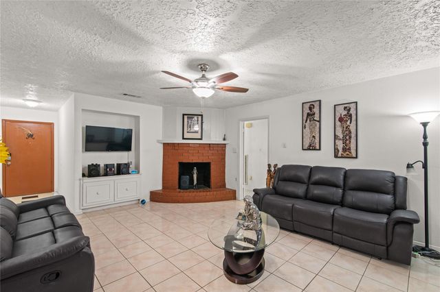 11515 Ensbrook Drive, Houston, TX 77099
