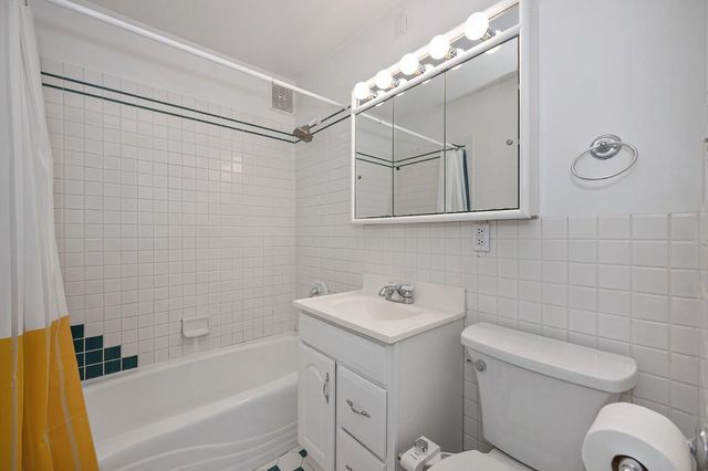 1705 Pluto Way, Sacramento, CA 95864