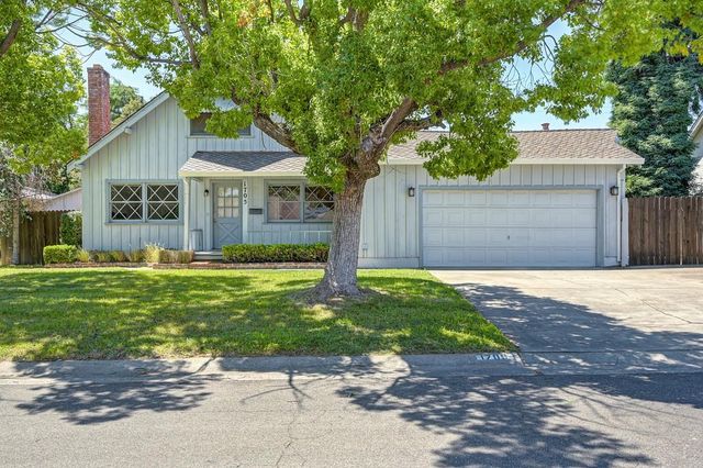 1705 Pluto Way, Sacramento, CA 95864