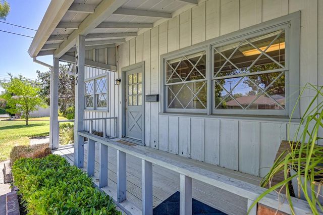 1705 Pluto Way, Sacramento, CA 95864