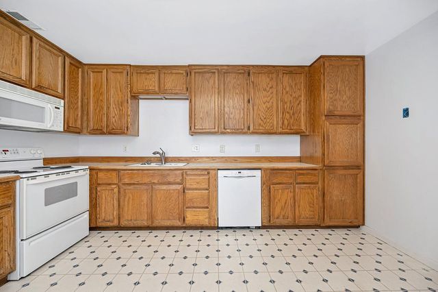 1705 Pluto Way, Sacramento, CA 95864