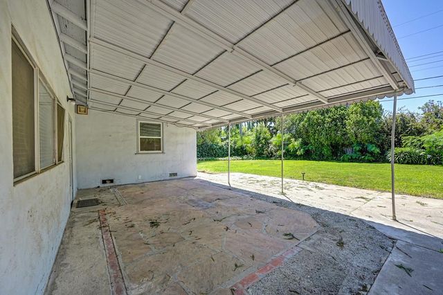 1705 Pluto Way, Sacramento, CA 95864