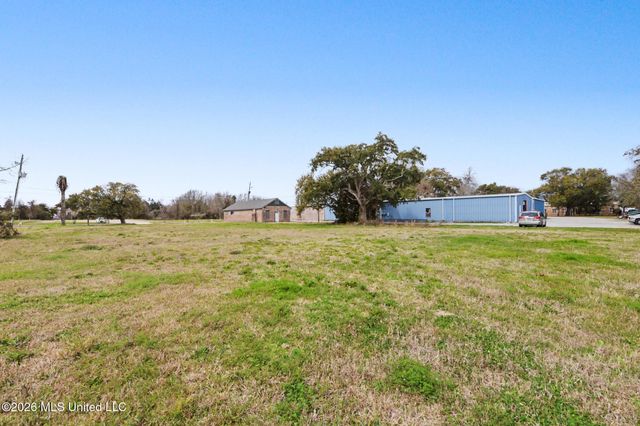 224 Davis Avenue, Pass Christian, MS 39571