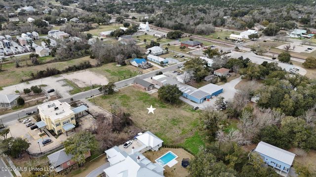 224 Davis Avenue, Pass Christian, MS 39571