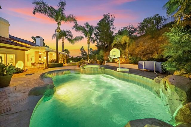 22151 Serenade Ridge, Murrieta, CA 92562