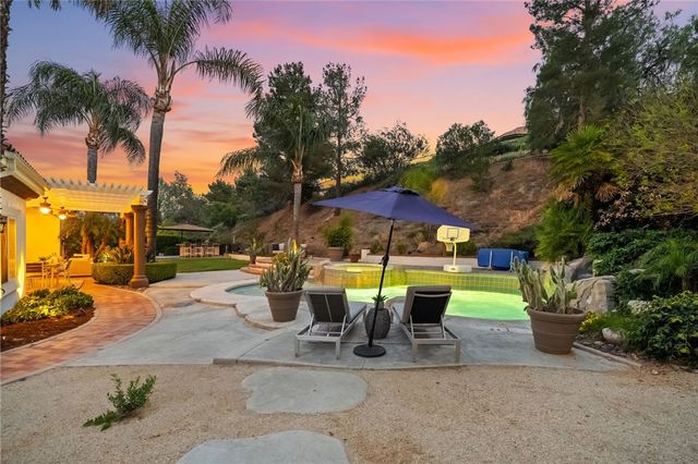 22151 Serenade Ridge, Murrieta, CA 92562