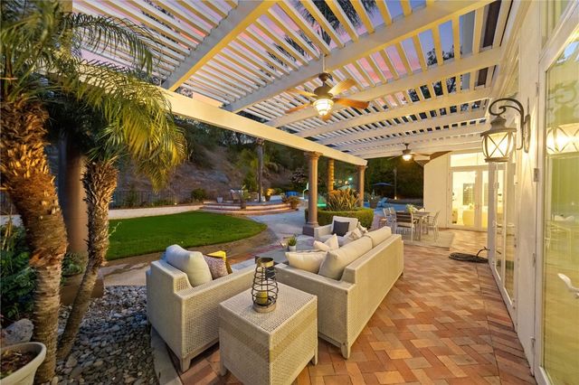 22151 Serenade Ridge, Murrieta, CA 92562