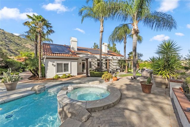 22151 Serenade Ridge, Murrieta, CA 92562