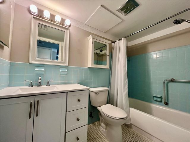 2000 WORLD PARKWAY BOULEVARD 7, Clearwater, FL 33763