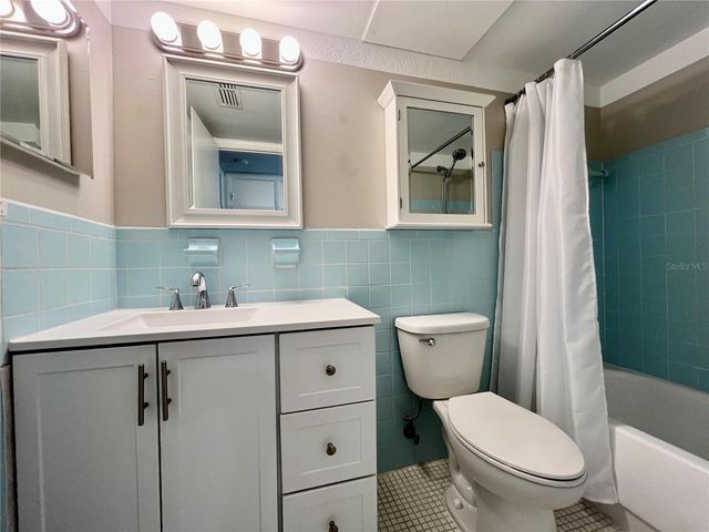 2000 WORLD PARKWAY BOULEVARD 7, Clearwater, FL 33763