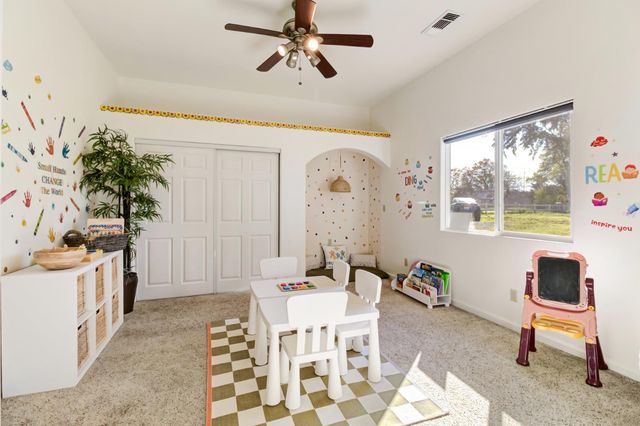 9835 Harvey Rd, Galt, CA 95632