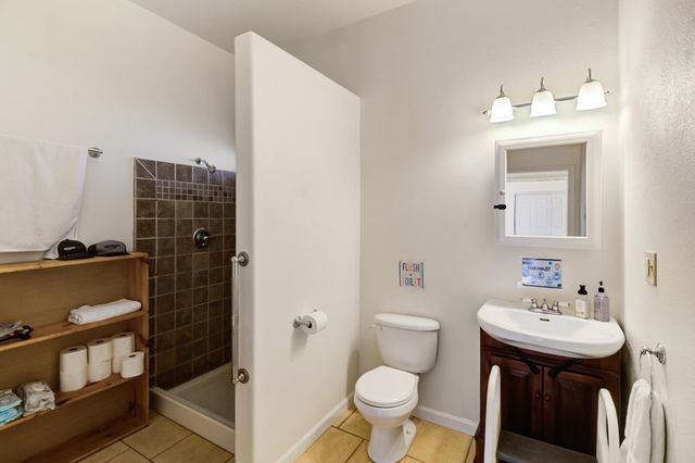 9835 Harvey Rd, Galt, CA 95632