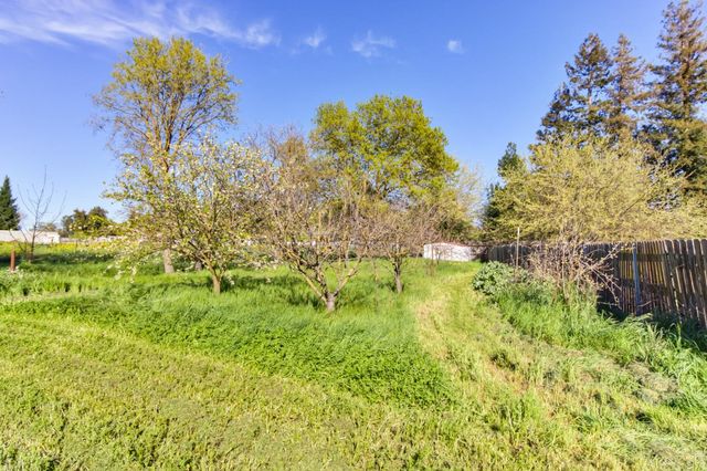 9835 Harvey Rd, Galt, CA 95632