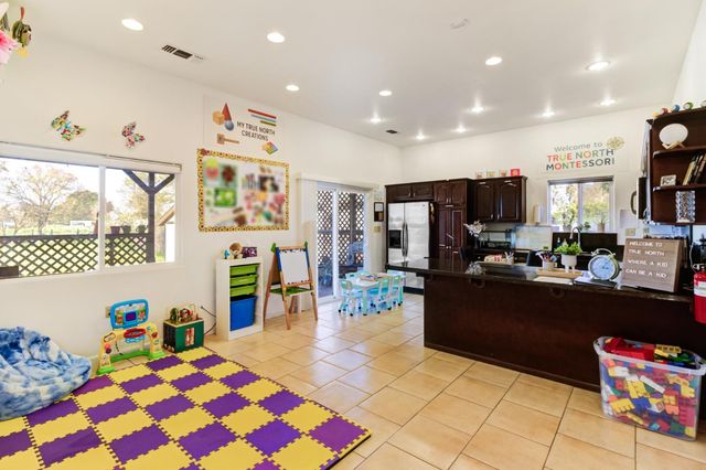 9835 Harvey Rd, Galt, CA 95632